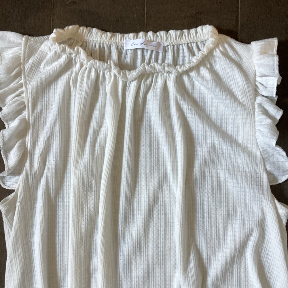 Ces Femme ruffle neck top